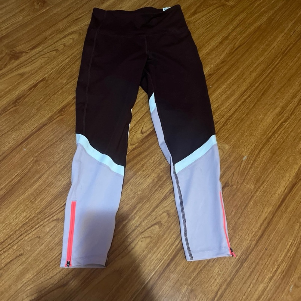 Old Navy Active Elevate High Rise Go-Dry Leggings - Colorblock- Size Medium- NWT